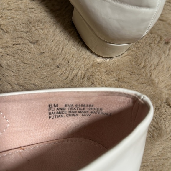 Kelly & Katie Lil Eva Heeled, light Beige Girls Shoes with Perls Size 6 - Picture 7 of 8